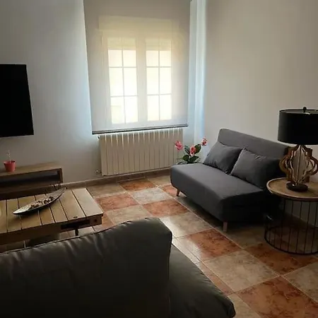 Apartment 7 Adultos Rueda